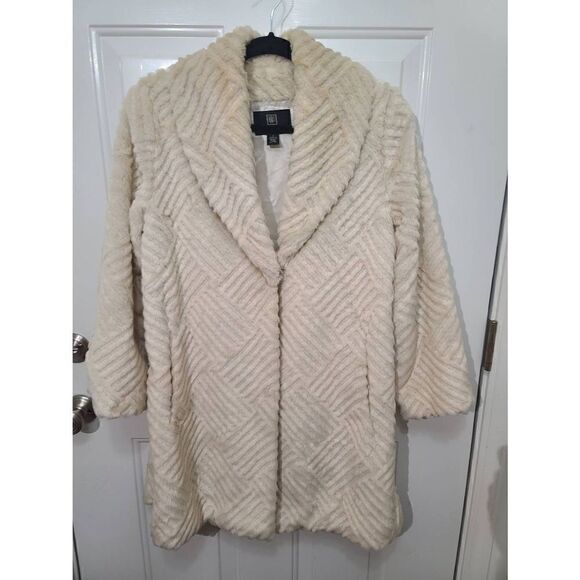 Alpine Studio Mid Length white Faux Fur Coat RN 15101 Sz S Valentines - Picture 1 of 5
